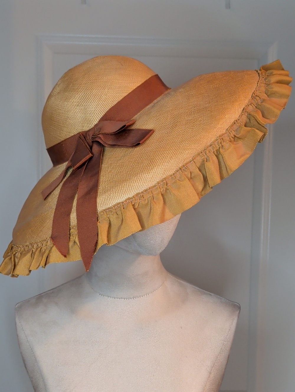 Vintage 20s Gage Brothers Picture Hat Wide Brim Ruffle Ribbon Band 22"'
